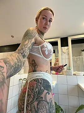 Snapshot of Stella-Kink chatting on February 2026 02:15:01 PM Stella-Kink online show from February 2026 02:15:01 PM