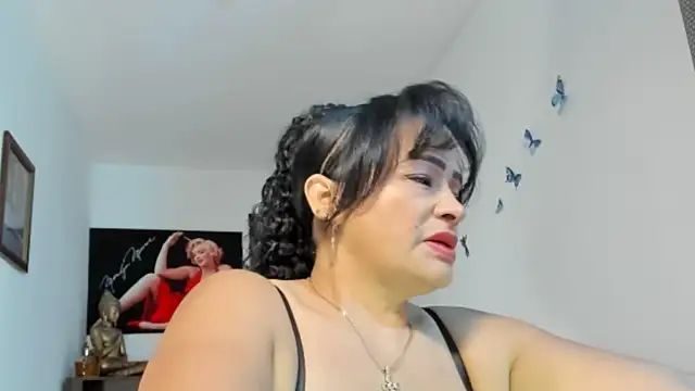 seleneh online show from April 2026 08:33:01 PM