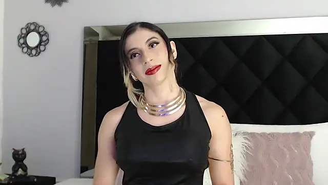 KinaCooper online show from October 2025 06:10:01 PM