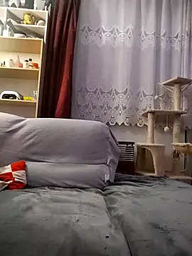 LauraBaby online show from November 2025 04:01:02 PM