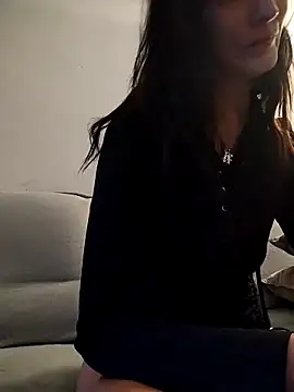 LauraBaby online show from November 2025 07:40:01 PM