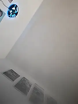 LauraBaby online show from March 2026 03:00:01 PM