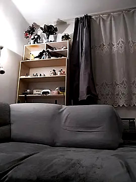 LauraBaby online show from December 2025 04:46:02 PM