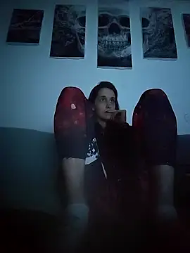 LauraBaby online show from April 2026 06:00:02 PM