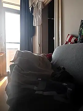 LauraBaby online show from April 2026 09:05:01 AM