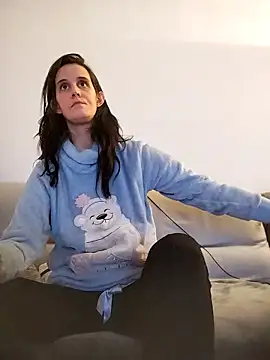 LauraBaby online show from October 2025 06:30:02 PM
