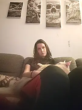 LauraBaby online show from April 2026 06:44:02 PM