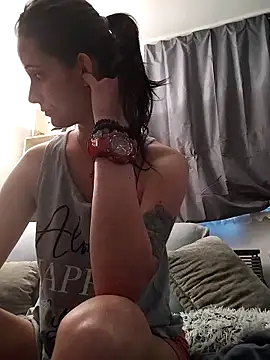 LauraBaby online show from December 2025 09:10:01 AM