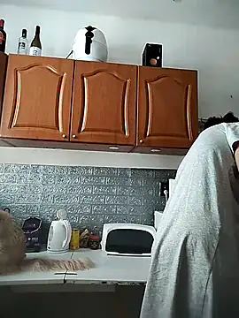 LauraBaby online show from September 2025 12:11:02 PM