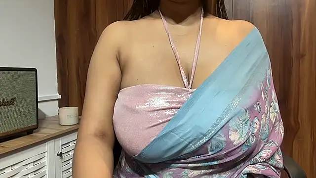 julie 08 online show from January 2026 06:22:02 PM