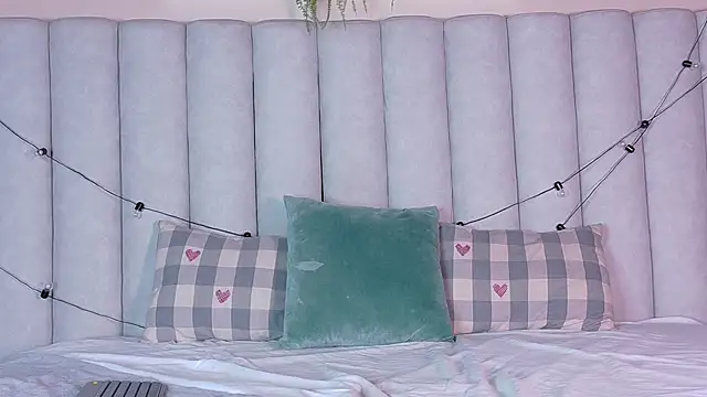 Snapshot of nahomi_campbell chatting on February 2026 07:44:01 PM nahomi campbell online show from February 2026 07:44:01 PM