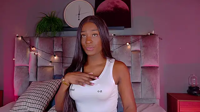 Snapshot of nahomi_campbell chatting on February 2026 11:41:01 AM nahomi campbell online show from February 2026 11:41:01 AM