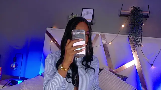 nahomi campbell online show from November 2025 08:03:02 PM