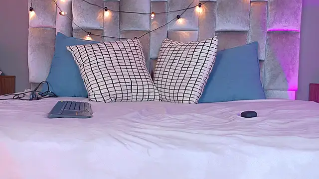 Snapshot of nahomi_campbell chatting on February 2026 07:43:01 PM nahomi campbell online show from February 2026 07:43:01 PM