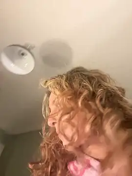 Snapshot of Miss_emilee chatting on February 2025 09:48:02 PM Miss emilee online show from February 2025 09:48:02 PM