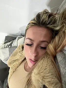 Snapshot of Miss_emilee chatting on January 2025 12:36:01 AM Miss emilee online show from January 2025 12:36:01 AM