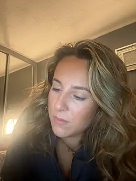 Snapshot of Miss_emilee chatting on October 2025 08:21:02 PM Miss emilee online show from October 2025 08:21:02 PM