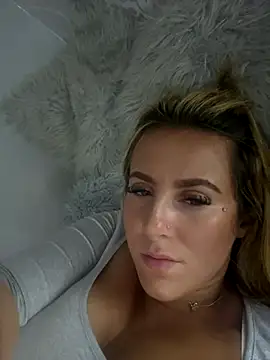 Snapshot of Miss_emilee chatting on September 2025 08:23:02 PM Miss emilee online show from September 2025 08:23:02 PM