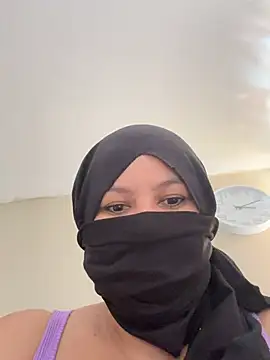 Snapshot of Amina_hafsa chatting on July 2026 06:48:01 PM Amina hafsa online show from July 2026 06:48:01 PM
