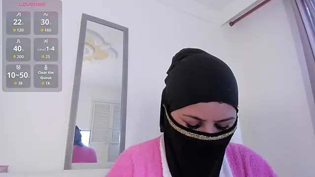 Amina hafsa online show from November 2025 07:14:02 PM