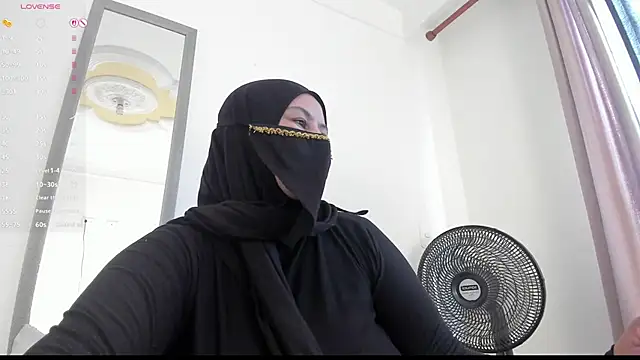Amina hafsa online show from April 2026 08:04:01 PM