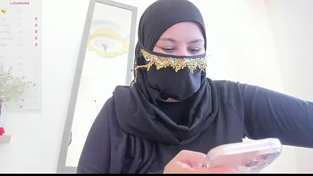 Amina hafsa online show from March 2026 08:11:02 PM
