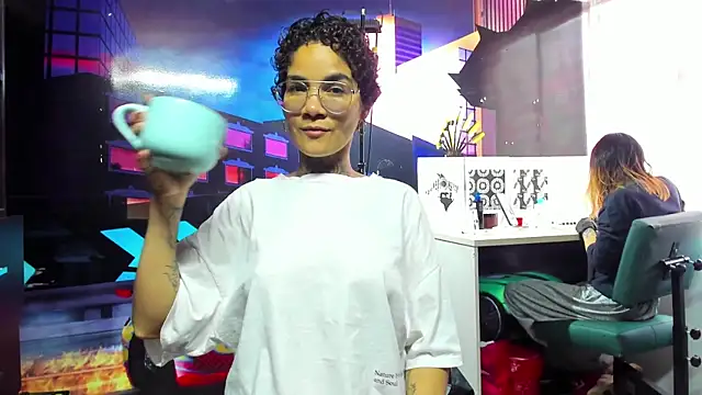 anaroman01 online show from September 2025 04:47:02 PM