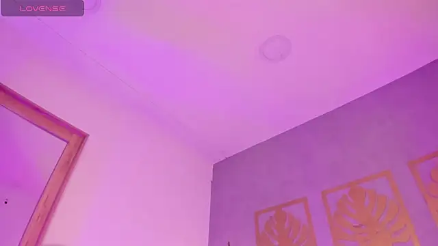 majo rosse  online show from April 2026 07:10:02 PM