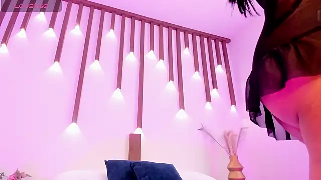 majo rosse  online show from February 2026 07:05:01 PM