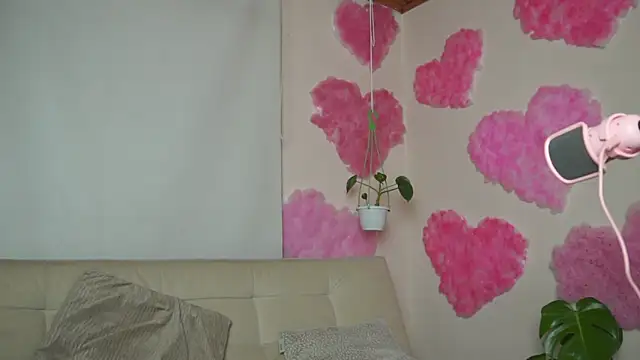 roselinedior online show from March 2025 04:15:02 PM