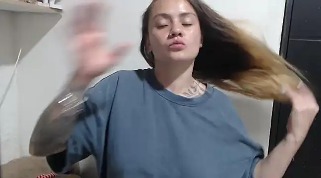 Snapshot of mia_sepulveda_ chatting on January 2025 11:13:02 PM mia sepulveda online show from January 2025 11:13:02 PM