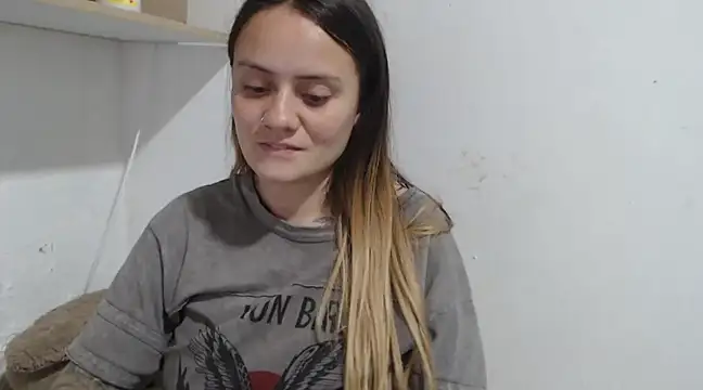 Snapshot of mia_sepulveda_ chatting on March 2025 06:15:02 AM mia sepulveda online show from March 2025 06:15:02 AM