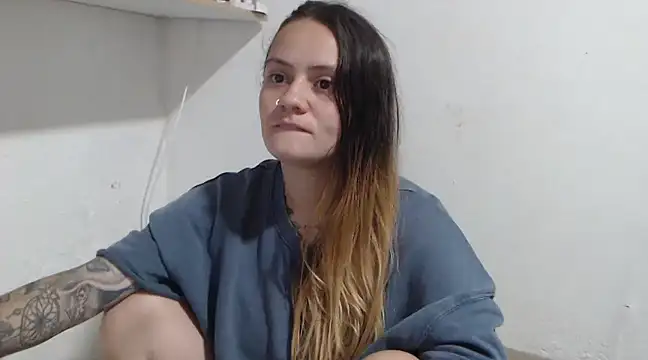 Snapshot of mia_sepulveda_ chatting on February 2025 08:13:02 PM mia sepulveda online show from February 2025 08:13:02 PM
