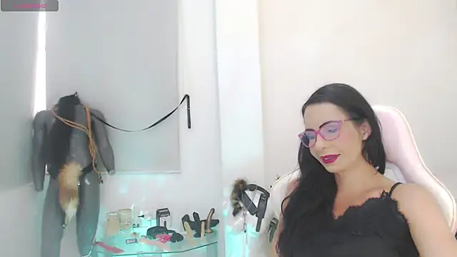 sasha mom69  online show from November 2025 03:45:02 PM