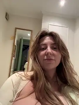 curvyflawless online show from March 2026 03:21:02 PM