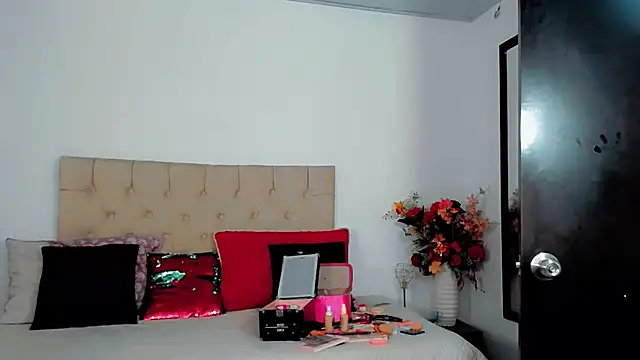 Snapshot of maria_camilacms chatting on October 2025 04:27:01 PM maria camilacms online show from October 2025 04:27:01 PM