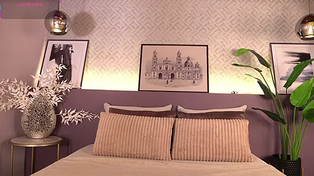 ElleDiane online show from March 2026 12:21:01 AM