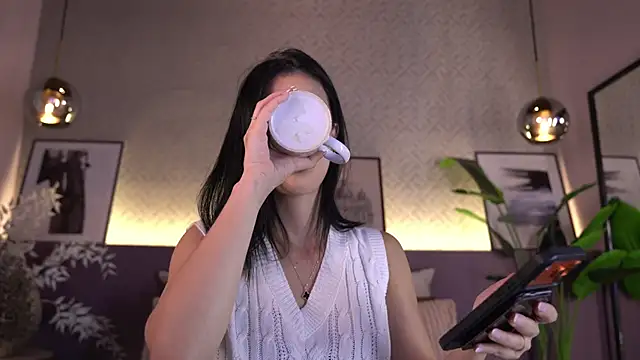 ElleDiane online show from May 2026 09:40:02 PM