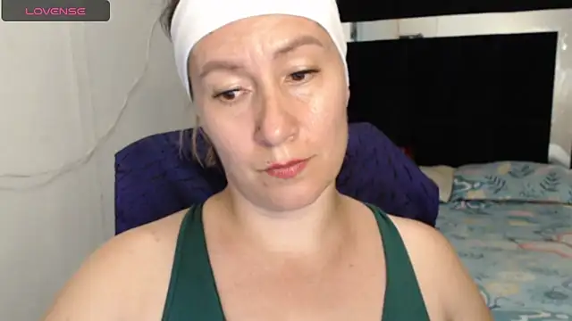 CATRINA-83 online show from May 2026 10:57:01 PM