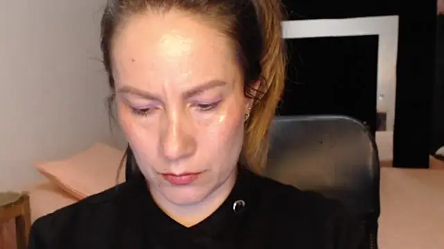 CATRINA-83 online show from May 2026 07:53:01 PM