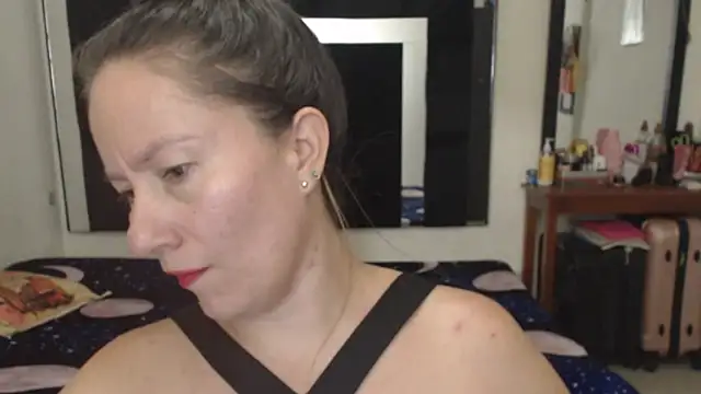 CATRINA-83 online show from October 2025 12:31:02 AM