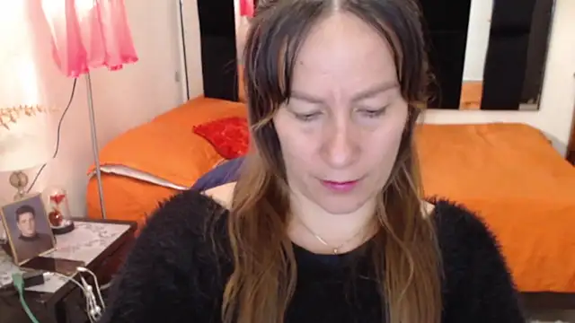 CATRINA-83 online show from October 2025 02:17:01 AM