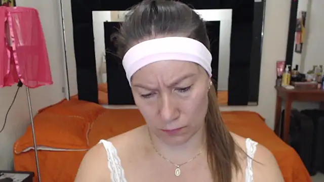 CATRINA-83 online show from October 2025 11:56:02 AM