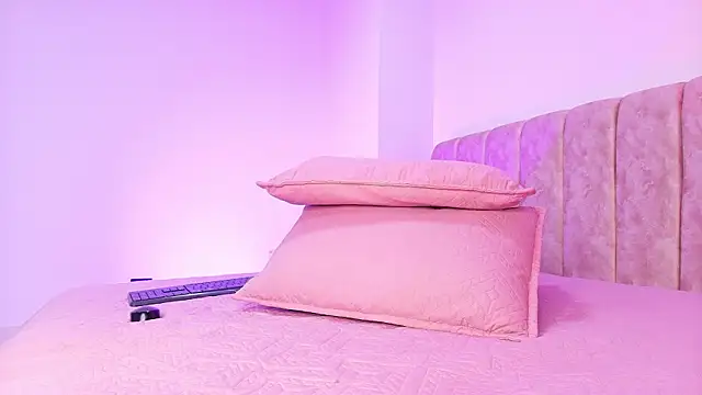 arl chloee online show from February 2026 03:04:01 AM