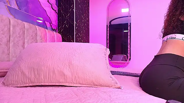 arl chloee online show from March 2026 03:03:02 AM