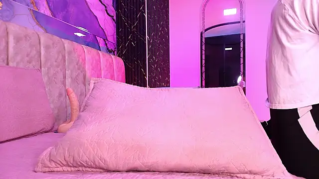 arl chloee online show from March 2026 03:07:01 AM