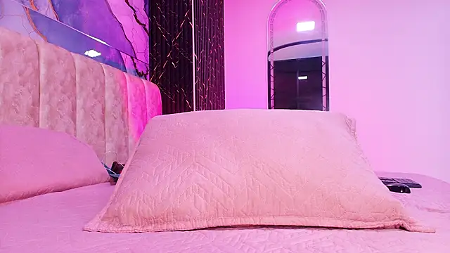 arl chloee online show from March 2026 03:06:01 AM