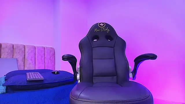 arl chloee online show from January 2026 03:10:02 AM