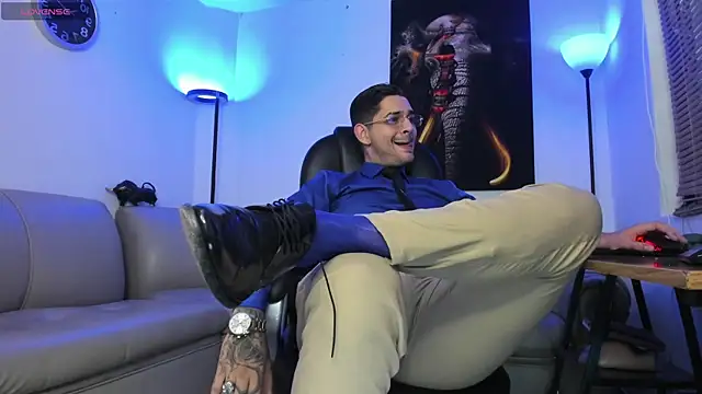 Nicolas Fellener online show from February 2026 03:27:01 AM