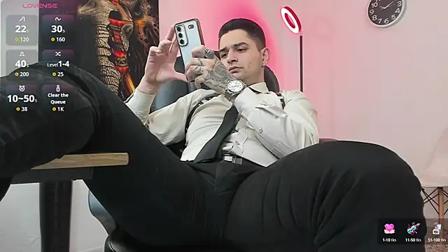 Nicolas Fellener online show from October 2025 04:38:01 AM